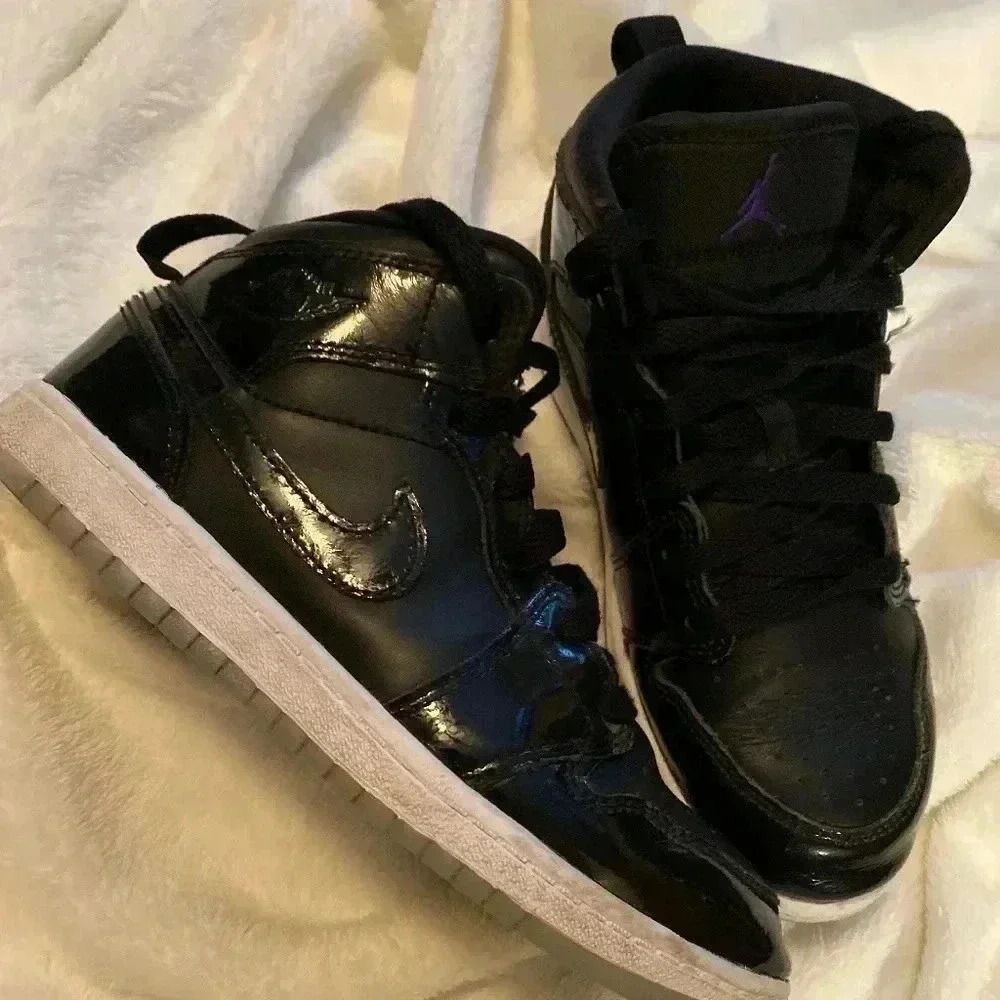 Jordan 1 mid black/dark concord/white‎ Boys shoes size 3Y - Picture 4 of 5